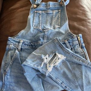 #12 Old Navy Overalls size 6